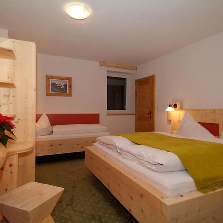 Appartement Ambrosius Lermoos Bagian luar foto