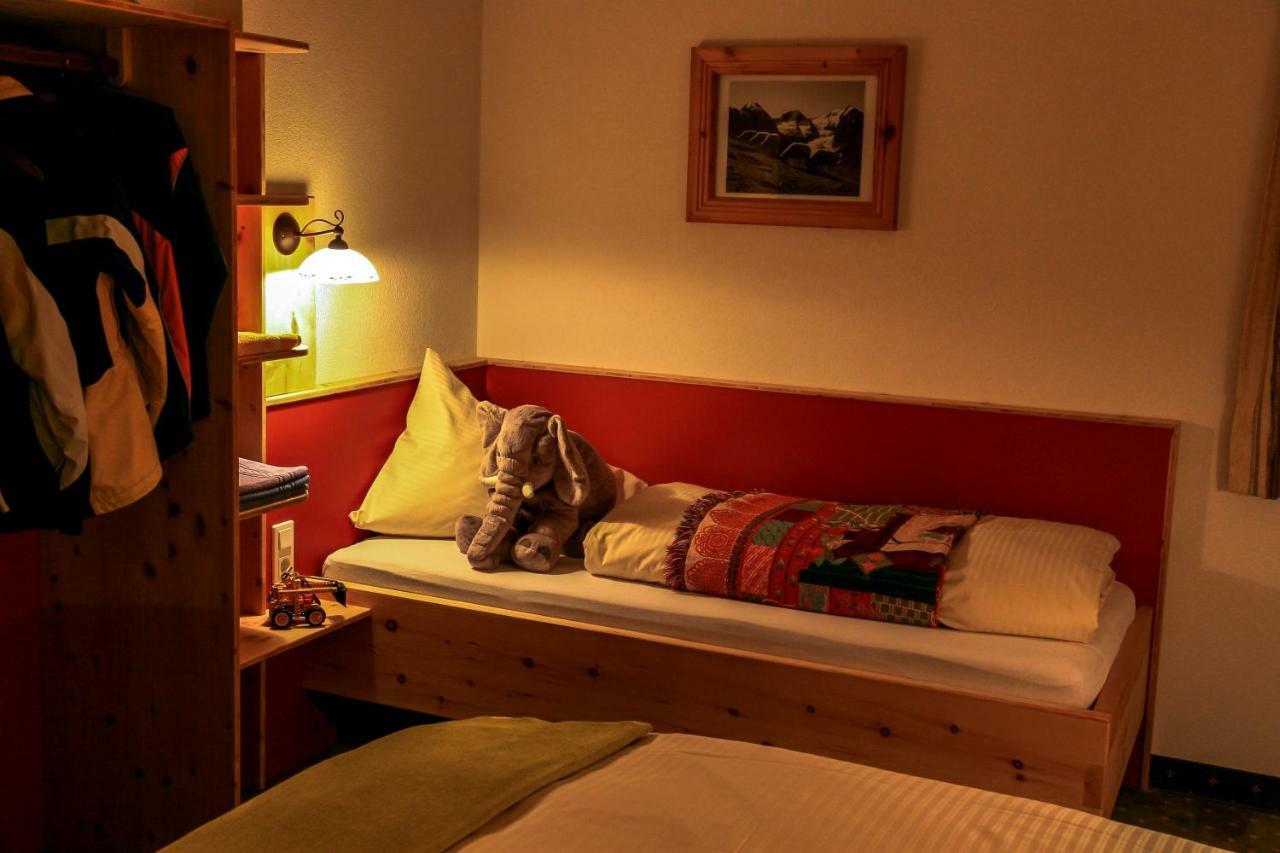 Appartement Ambrosius Lermoos Bagian luar foto